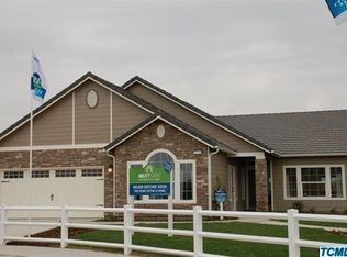 2626 Vickie, Visalia, CA 93291