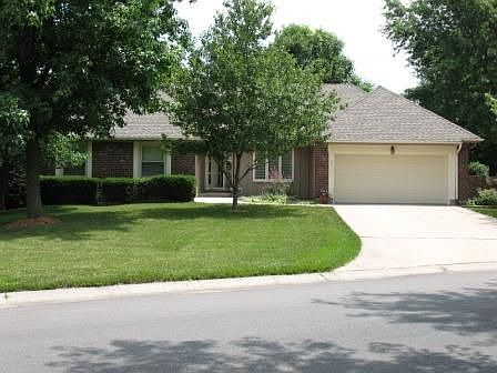 Front view of home