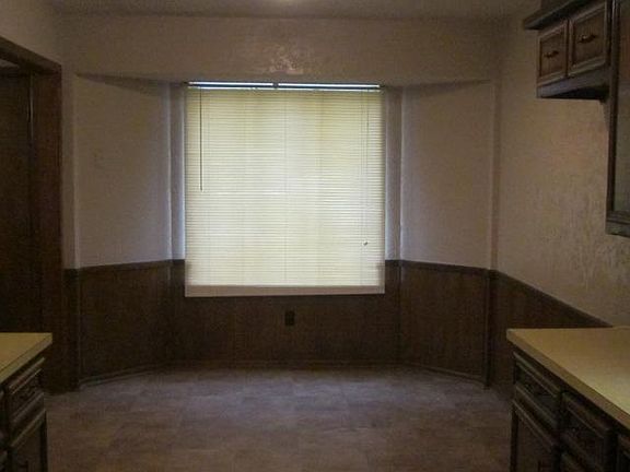 Dining Area with Bay Window