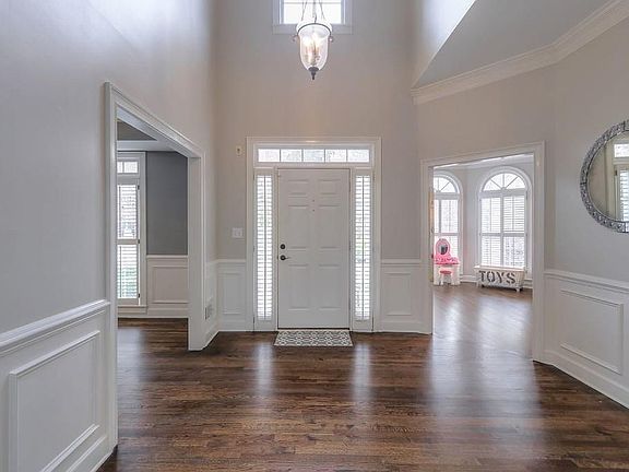 4th image of 3882 W Nancy Creek Ct NE