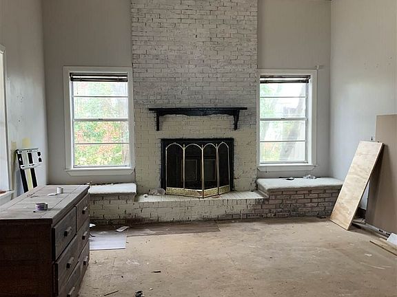 2nd image of 307 Barnes St