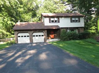 768 Hampshire Seat, Niskayuna, NY 12309