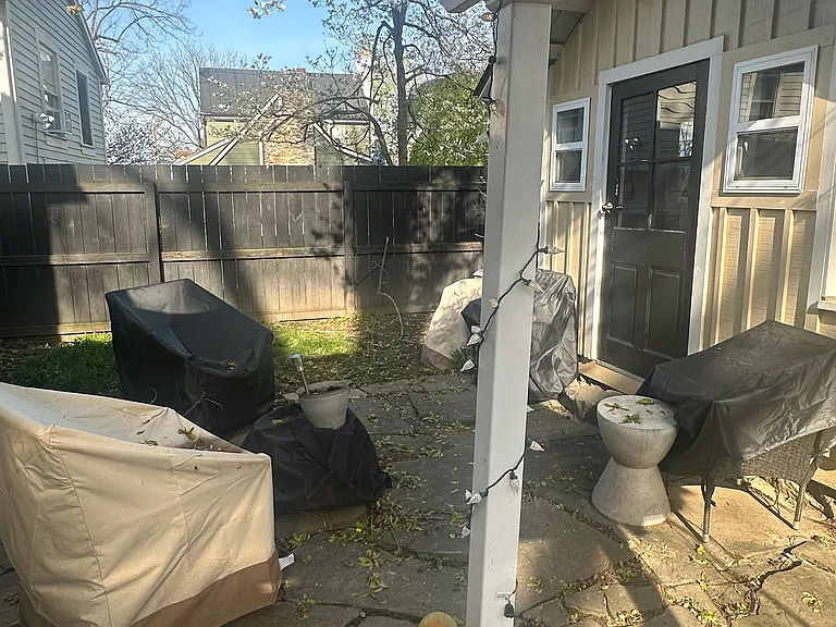 205 E Marshall St — Photo 17