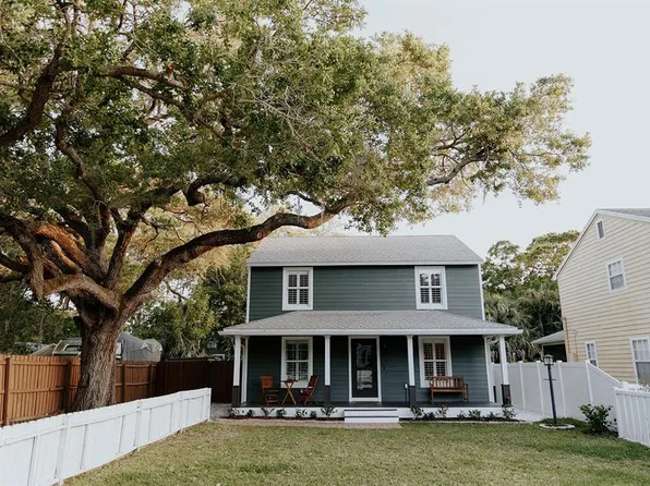 2472 Temple St, Sarasota, FL 34239