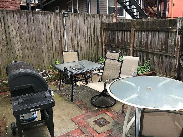 321 Athens St — Photo 7