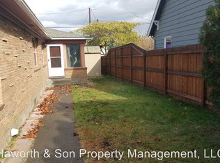 817 W 11th St, The Dalles, OR