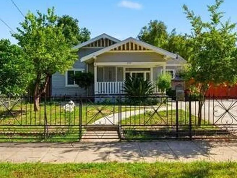 270 Del Monte St — Photo 2