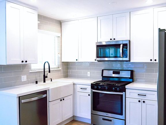 3rd image of 4905 Klump Ave #4905