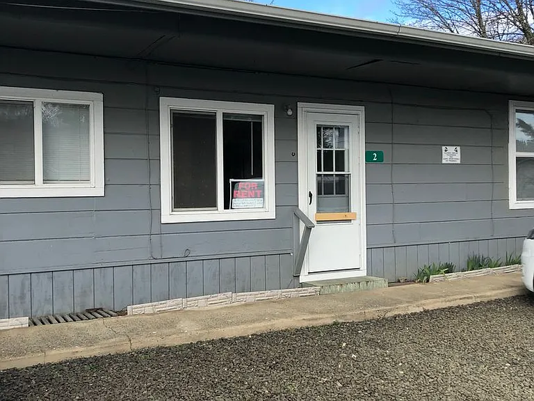 360 N State St — Photo 1