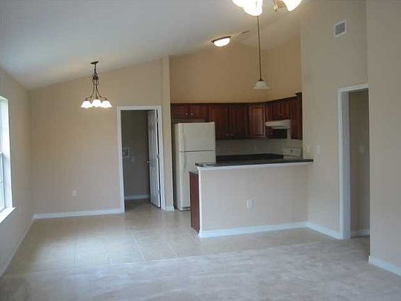 3rd image of 7469 Harvest Village Ct
