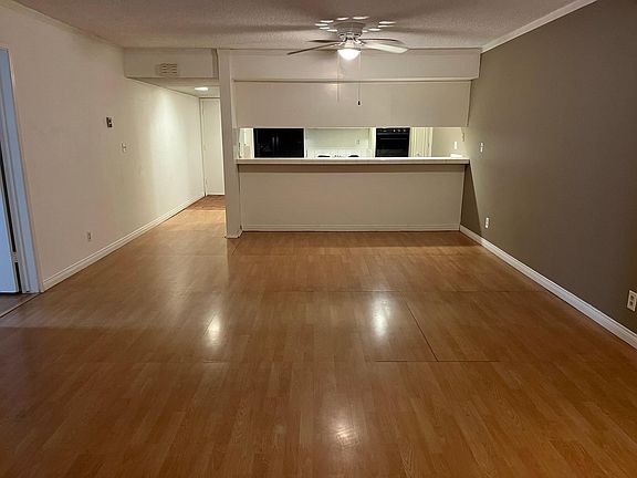 2nd image of 5650 Cambridge Way Unit 4