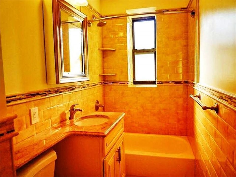 2nd image of 107 Havemeyer St APT 5