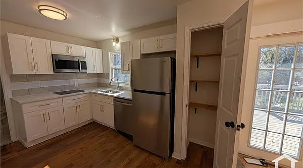 3915 Emerald North Dr — Photo 3