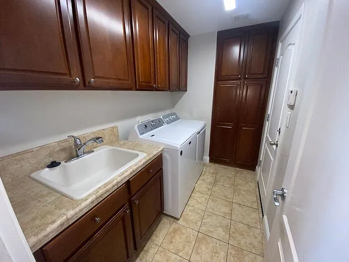 875 Sienna Park Dr — Photo 20