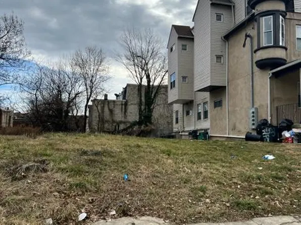 3305 N 16th St, Philadelphia, PA 19140