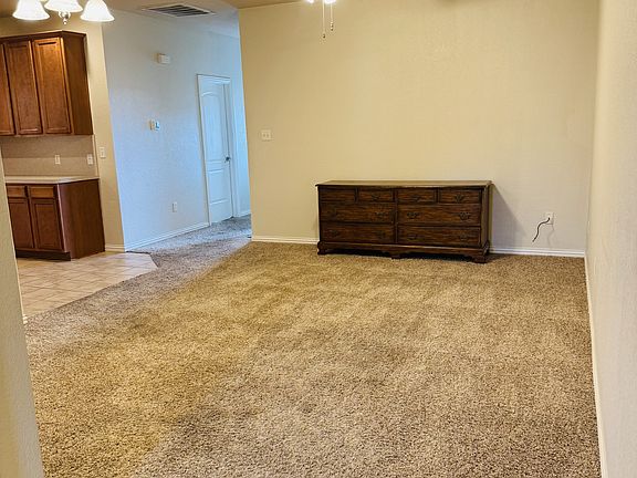 3rd image of 1627 Summer Hill Ct