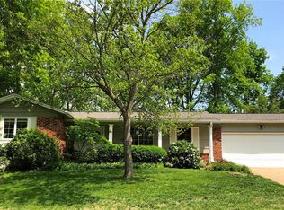 303 Morewood Dr, Ballwin, MO