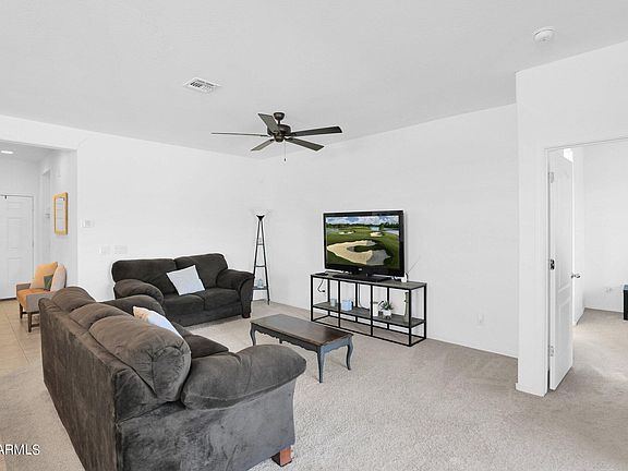 5th image of 1640 E JARDIN Place