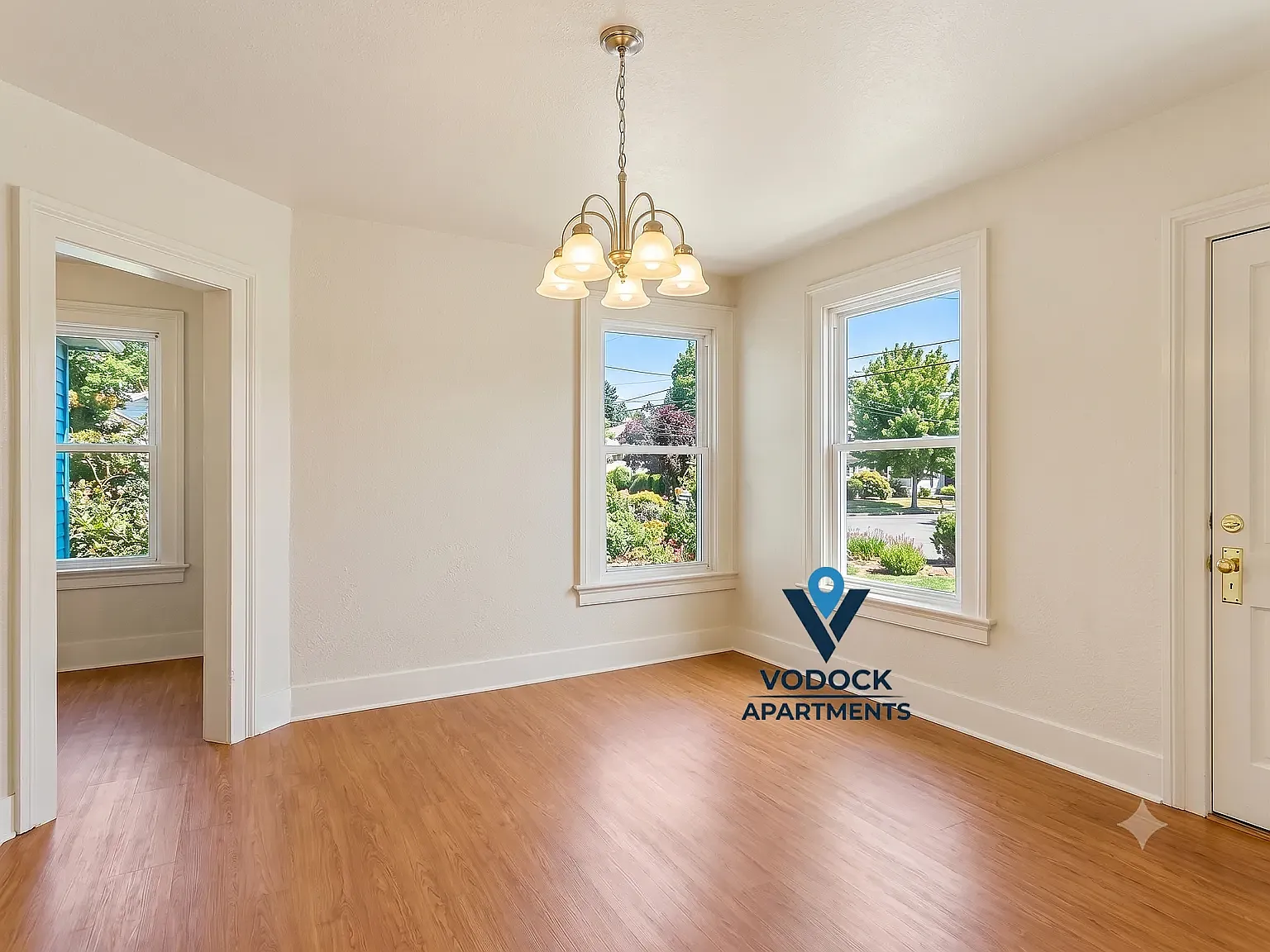 3 bed, 1375 sqft, $2,500 — Photo 4