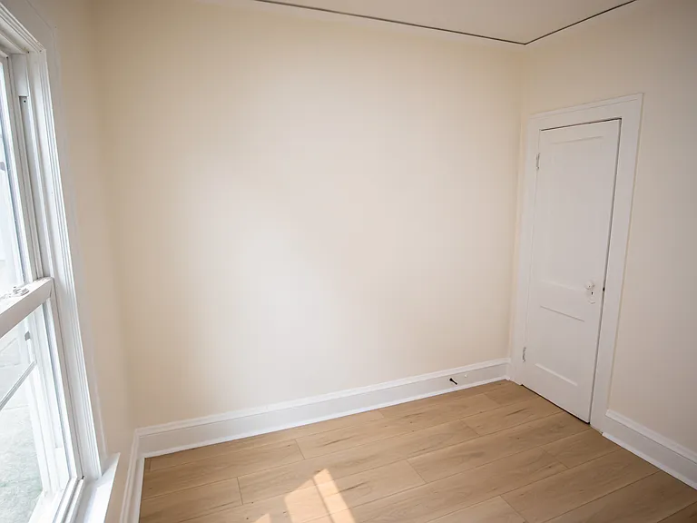 9105 Bancroft Ave — Photo 23