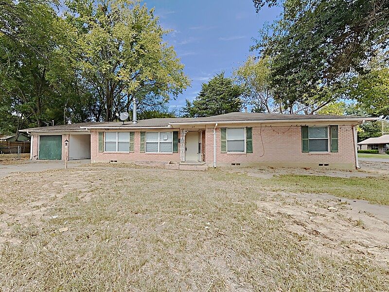 1st image of 619 9th St