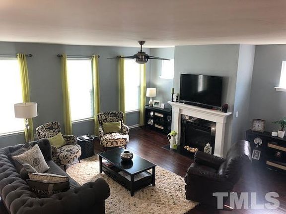 4th image of 708 Edgewater Ridge Ct