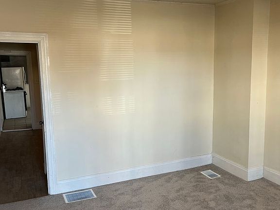 2nd image of 609 Geary St