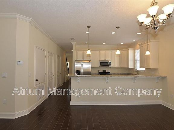 5th image of 2437 E Pine St