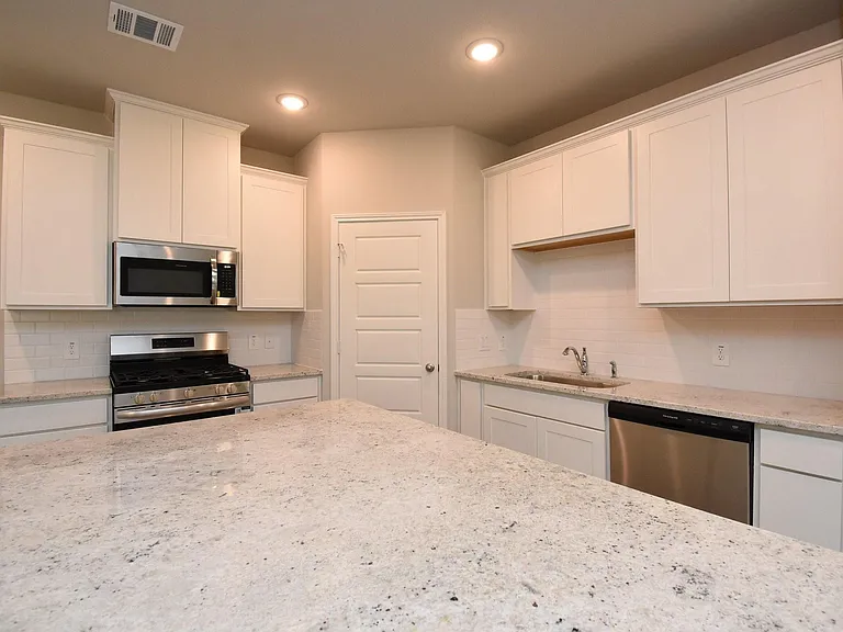 2128 Port Jackson Dr — Photo 23