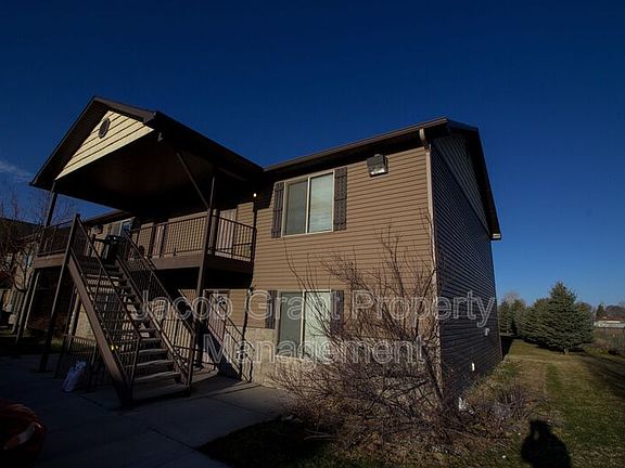 2nd image of 225 Opal Ct APT 2G