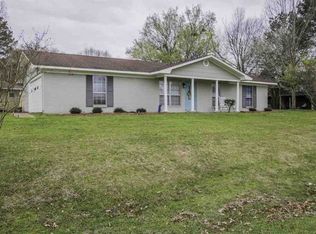 303 Cox Ferry Rd, Flora, MS 39071