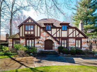 2008 Newbury Dr, Westlake, OH 44145