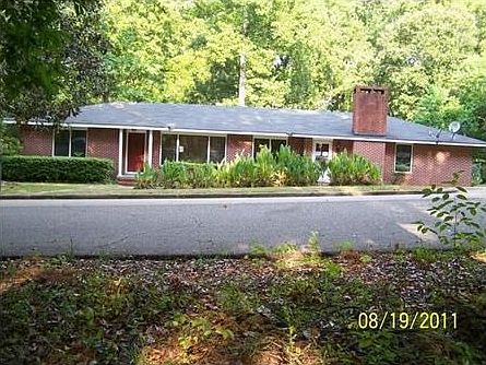 2nd image of 528 Pine Ave
