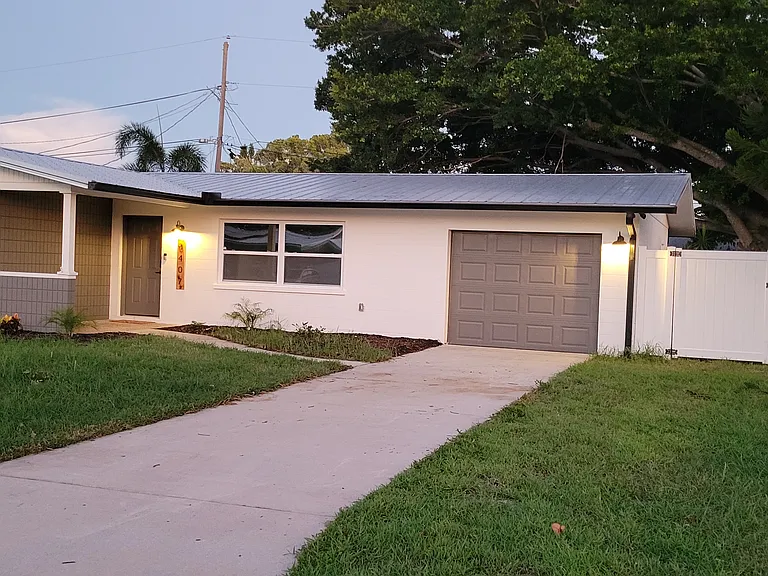 3407 Oxford Dr W — Photo 29