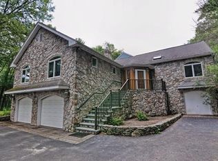 31 Horse Pond Rd, Sudbury, MA 01776