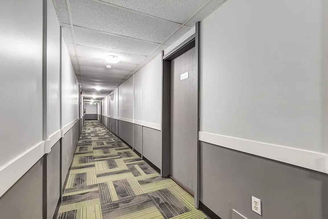 Willows Apartments — Photo 1