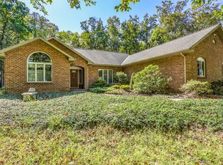 1136 Ranck Rd, New Holland, PA 17557