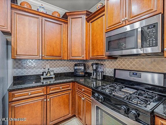 5th image of 429R Tuscano Ln