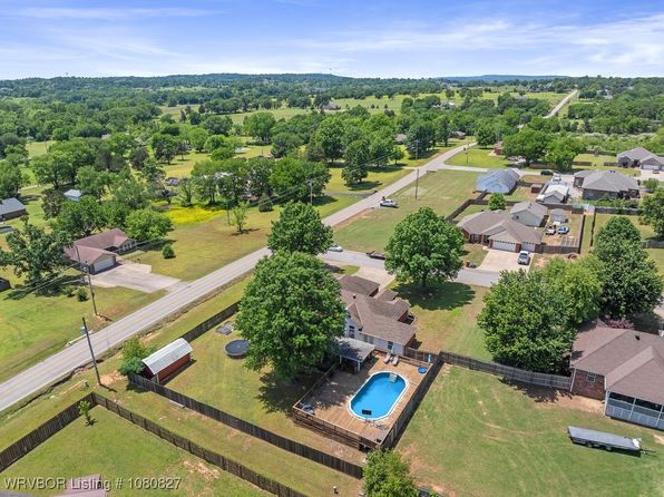 3008 32nd Ter, Van Buren, AR 72956