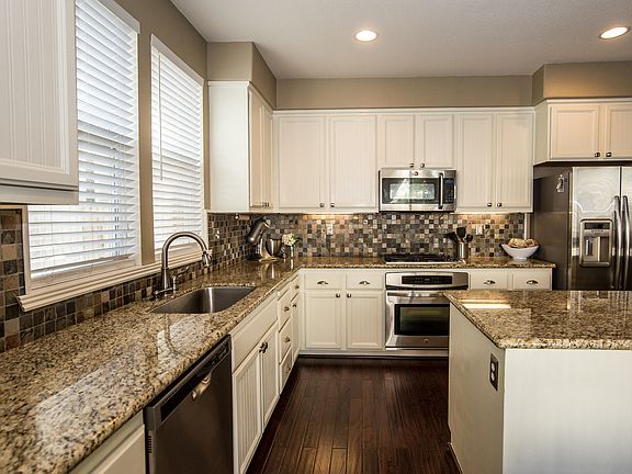 5th image of 2660 Rogue River Cir