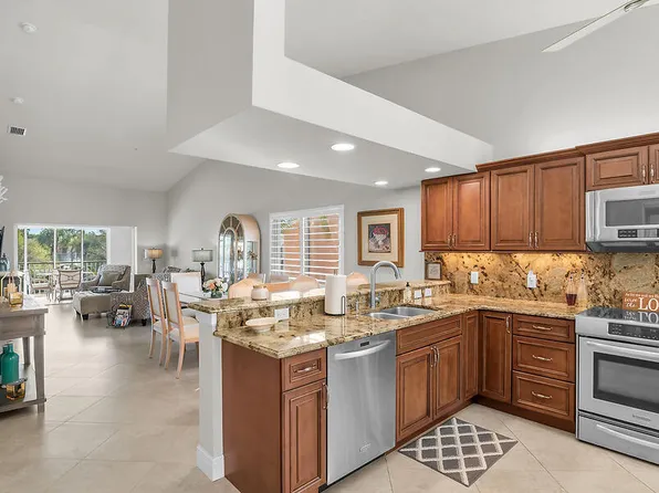 6730 Beach Resort Dr APT 16, Naples, FL 34114