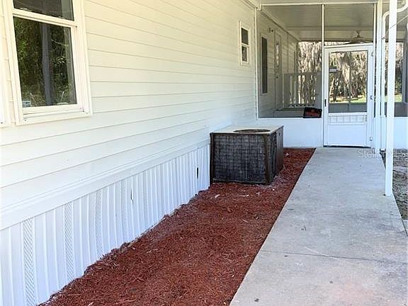 3rd image of 4027 Shady View Dr