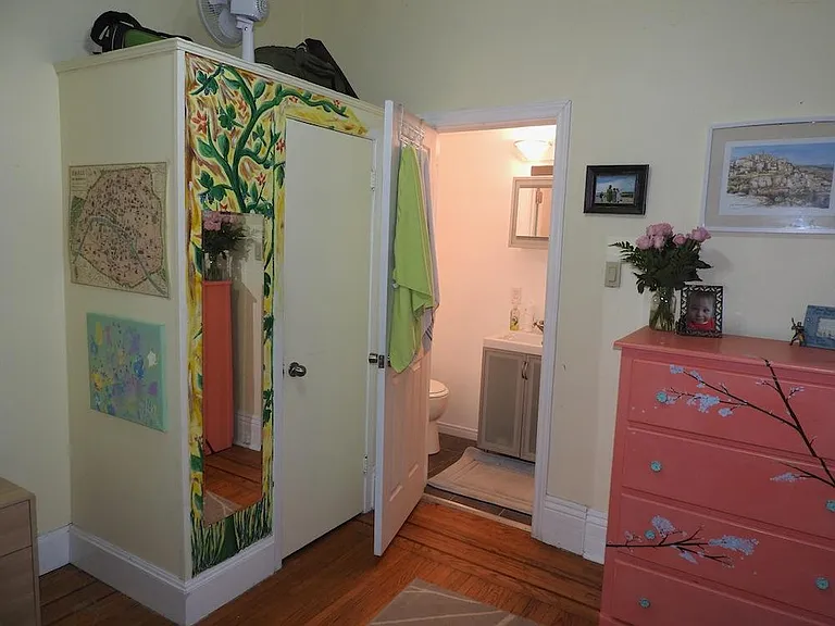 155 Wellington St S #1 — Photo 6