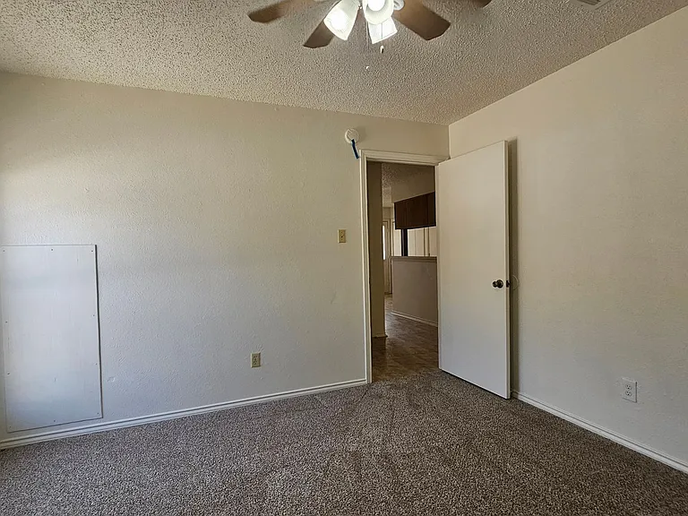 544 E Windsor Dr — Photo 18
