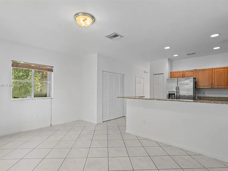 8206 SW 29th St — Photo 16