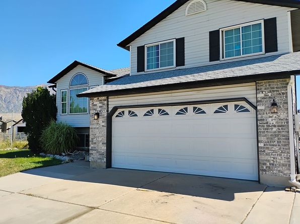 3046 N 2575 W