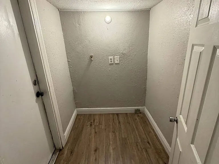 1035 N Davis Ave — Photo 8