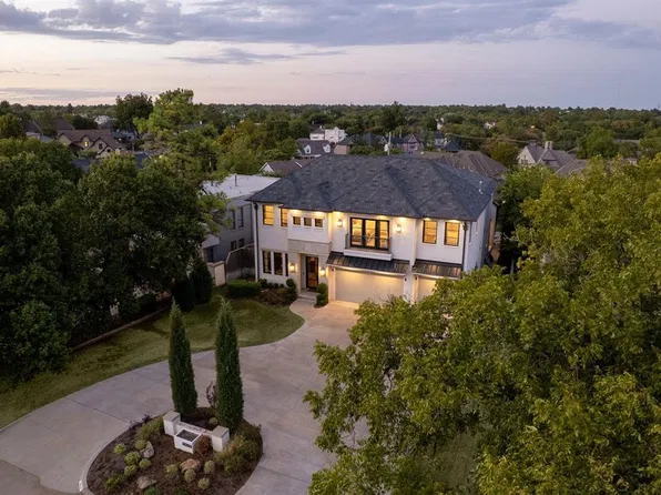 1415 Sherwood Ln, Nichols Hills, OK 73116