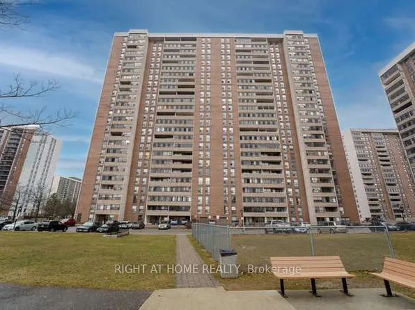 18 Knightsbridge Rd #707, Brampton, ON L6T 3X5