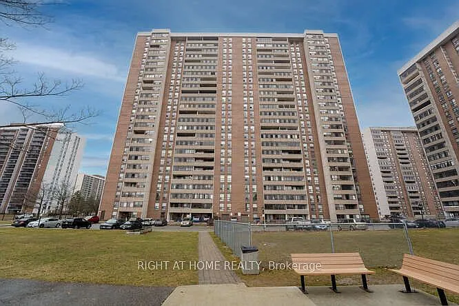 18 Knightsbridge Rd #707 photo 1